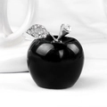 Elegante zwarte kristallen appel met zilveren fonkelende steentjes op het blad en de steel - Obsidiaan