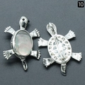 Spilla ciondolo a tartaruga in argento con inserto in madreperla bianca iridescente - Stile Tartaruga / Conchiglia Nera Tartaruga
