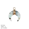 Pendentif croissant de lune en pierre Kiwi naturelle avec fermoir en métal doré - Bleu de Tianshan