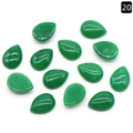 Gema cabujón de cristal natural verde en forma de pera para joyas artesanales - Jade de Malasia (Teñido) / 13x18mm