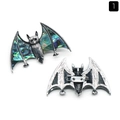 Gothic vleermuisbroche met iriserende abaloneschelp inleg en vintage zilveren afwerking - Vleermuis Stijl Een