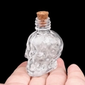 Mini bouteille en verre tête de mort avec éclats de cristaux blancs et bouchon liège - Cristal blanc