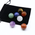 Siete piedras de chakra naturales en cristal con bolsa de terciopelo negro para yoga - Bolas Multicolor Y Bolsa de Tela