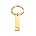 Llavero rectangular de acero dorado con diseño de corazón hueco y acabado pulido - Dorado