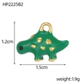 Vue détaillée d'un pendentif dinosaure vert montrant les dimensions 1,5 cm par 1,2 cm - Style Dinosaure Vert (HP2225B2)