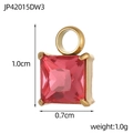 Vista dettagliata del ciondolo quadrato in zircone rosa con dimensioni 1,0cm x 0,7cm e oro - Pendente quadrato in gemma rosa (JP42015DW3)