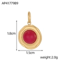 Detail van ovale gouden hanger met rode steen, afmetingen 1.8cm bij 1.5cm, 2.0g - Rode Steen Ronde Stijl (AP41779B9)