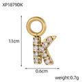 Détail du pendentif lettre K doré avec incrustation de zircone et taille 1,1cm x 0,6cm - Style Lettre K (XP1879DK)