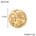 Detail eines 1,7 cm goldenen Edelstahl-Sonnenanhängers mit Seestern und tropischem Blatt - Seestern Monstera Blatt Rund (BP3573D)