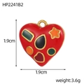 Dettaglio del ciondolo a cuore rosso con dimensioni 1,9 cm e motivi in smalto colorato - Stile Cuore Fantasia Rosso (HP2241B2)