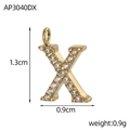 Détail d'un pendentif lettre X doré de 1,3 cm orné de pierres de zircone - Style Lettre X (AP3040DX)