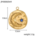 Détail du pendentif rond vintage lune et étoile avec zircon bleu et finition dorée - Pendentif Pièce Ronde Lune Étoile Strass Bleu (JP40806DW9)