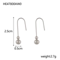 Detailansicht der silbernen Tropfenohrringe mit 2,5 cm Länge und Perlenanhängern - Silber Doppelperle Kugel-Stil (HE47800AW0)