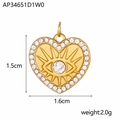 Vue détaillée du pendentif cœur doré avec œil protecteur et zircons, taille 1,6cm x 1,5cm - Style Mauvais Œil en Forme de Cœur (AP34651D1W0)