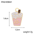 Primo piano ciondolo smaltato bubble tea rosa con 1,4 cm altezza e 1,2 cm larghezza - Stile Bubble Tea (FP46189BW1)
