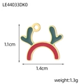 Dettaglio del ciondolo a corna di renna smaltato con dimensioni e peso esatti - Stile Corno Rosso Verde (LP44035D0K0)