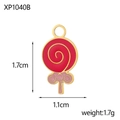 Dettaglio del ciondolo a lecca-lecca rosso con bordi dorati e dimensioni indicate - Stile Lecca Lecca (XP1040B)