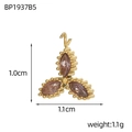 Dettaglio di un ciondolo a trifoglio dorato con zirconi viola e misure del prodotto - Foglia Marquise Strass Rosa (BP1937B5)