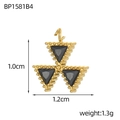 Dettaglio di un ciondolo triangolare placcato oro con pietre nere e bordi perlati, 1,2 cm - Tri-Star Strass Nero (BP1581B4)