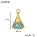 Makro-Detail des fächerförmigen Anhängers mit blauem Zirkonia und Gold-Edelstahl-Finish - Blauer Pave-Fächer-Stil (HP3383B5)