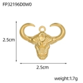 Makro-Detail des Stierkopf-Anhängers aus Titanstahl mit mattgoldenem Finish und Maßen - Bull Horn - Fp32196d0w0