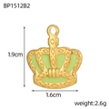 Detailansicht Kronenanhänger mit grünem Emaille und Goldbeschichtung, Maße 1.9x1.6cm - Hellgrüne Krone (BP1512B2)