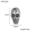 Detailed size view of vintage skull pendant with dimensions and 4.8g weight specification - Perforated Small Skull Accessory (WP1233A)