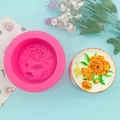 Silikonform mit Blumen- und Schmetterlingsrelief für DIY Duftkerzen und handgemachte Seifen - Schmetterlings-Blumen-Stil (QH6439) / Rosa