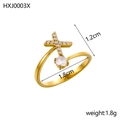 Détail de la bague croix dorée avec pavé de zircons et dimensions de 1,2 cm - Lettre X / Or