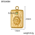 Dettaglio del ciondolo in acciaio dorato con trama lavica e design a occhio greco - Ciondolo Rettangolare con Strass Verde Malocchio (BP2640B4)