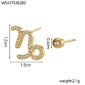 Vue détaillée de la taille des boucles d'oreilles Capricorne dorées avec zircons - Style Capricorne (WE43753B2B0)