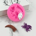 Rosa Silikonform für Halloween Spinne, Horn und Totenkopf aus Fondant oder Schokolade - Halloween-Serienstil