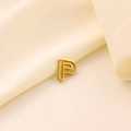 Pendentif lettre P doré ajouré moderne avec structure élégante à deux lignes pour bijoux DIY - Lettre évidée P