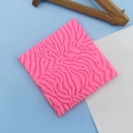 Roze vierkante siliconen zebra textuur mal voor fondant cakes en handgemaakte zeep - Roze Vierkant Zebramuster (QH3718)