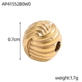 Makroaufnahme einer vergoldeten Edelstahlperle mit gedrehter Reliefstruktur für DIY-Schmuck - Goldene Gedrehte Strukturperle (AP41552B0W0)