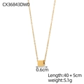 Collana d'oro minimalista con ciondolo a cubo da 0,6 cm e catena regolabile da 40+5 cm - Stile Ciondolo Cubo Minimalista (CX36843DW0)