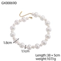 Détail du collier de perles montrant des perles de 1,8cm et 1,1cm avec chaîne de 38+5cm - Collier Perles Dégradées (GX00069D)