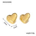 Detail view of heart-shaped gold textured earrings with 2.5cm size and 12.8g weight - Gold Textured Heart (HE45203DW0)