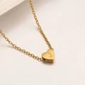 Collar de acero inoxidable dorado pulido con colgante de corazón y la letra J - Letra J-45cm