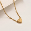 Collar de corazón dorado con acabado mate y letra S grabada en cadena de eslabones - Letra S-45cm