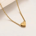 Collar dorado con colgante de corazón y letra Z grabada en una fina cadena de acero pulido - Letra Z-45cm