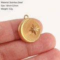 Pendentif en acier inoxydable doré avec croissant de lune et détail d'étoile en cristal - Médaillon Rond Étoile Strass (DY1341-2)