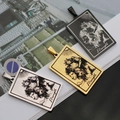 Pendentifs carte tarot de la force en acier inoxydable or, argent et noir fini - La Force