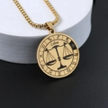 Collier médaille Balance dorée avec symboles célestes et chaîne à boules élégante - Or Balance