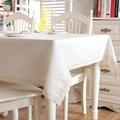 Mantel grueso de algodón y poliéster blanco crema con elegantes bordes de encaje - Blanco Natural Con Encaje / 60x60cm