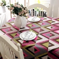 Nappe moderne en coton épais avec motifs géométriques de triangles et design minimaliste - 140x200cm / Rose Vert V