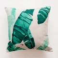 Détail de l'imprimé feuille tropicale sur une housse de coussin carrée en coton et lin - Feuille de Bananier Peinte à la Main à l'Aquarelle (JC-002)