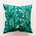 Gros plan sur l'imprimé feuille de bananier tropical du coussin en coton et lin - Design de Feuille Verte à Impression Totale (JC-008)