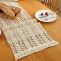 Chemin de table bohème crème avec motifs géométriques évidés et bordures à franges - 30x300 / Géométrique Ajouré avec Glands