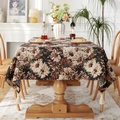 Mantel vintage jacquard con diseño de margaritas negras y borlas blancas en esquinas - 140x220 / Teñido en Hilo Margarita Negra Con Borlas Grandes